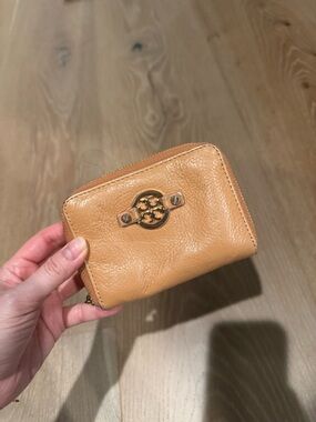 Tory Burch Camel Tan Pebbled Leather Zip Card Wallet with Logo